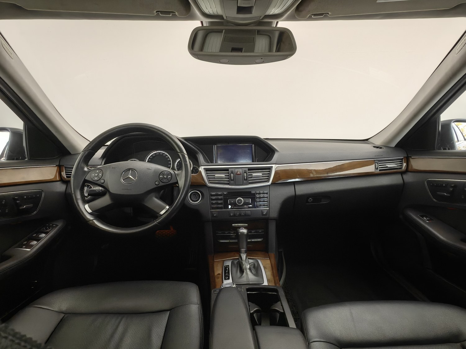 Used Mercedes-Benz E-Class 2010 1.8 AT