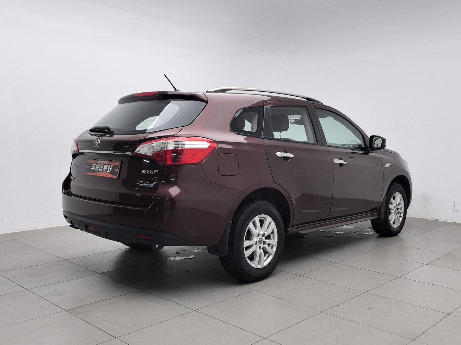 Used Venucia T70 2015 2.0 AT