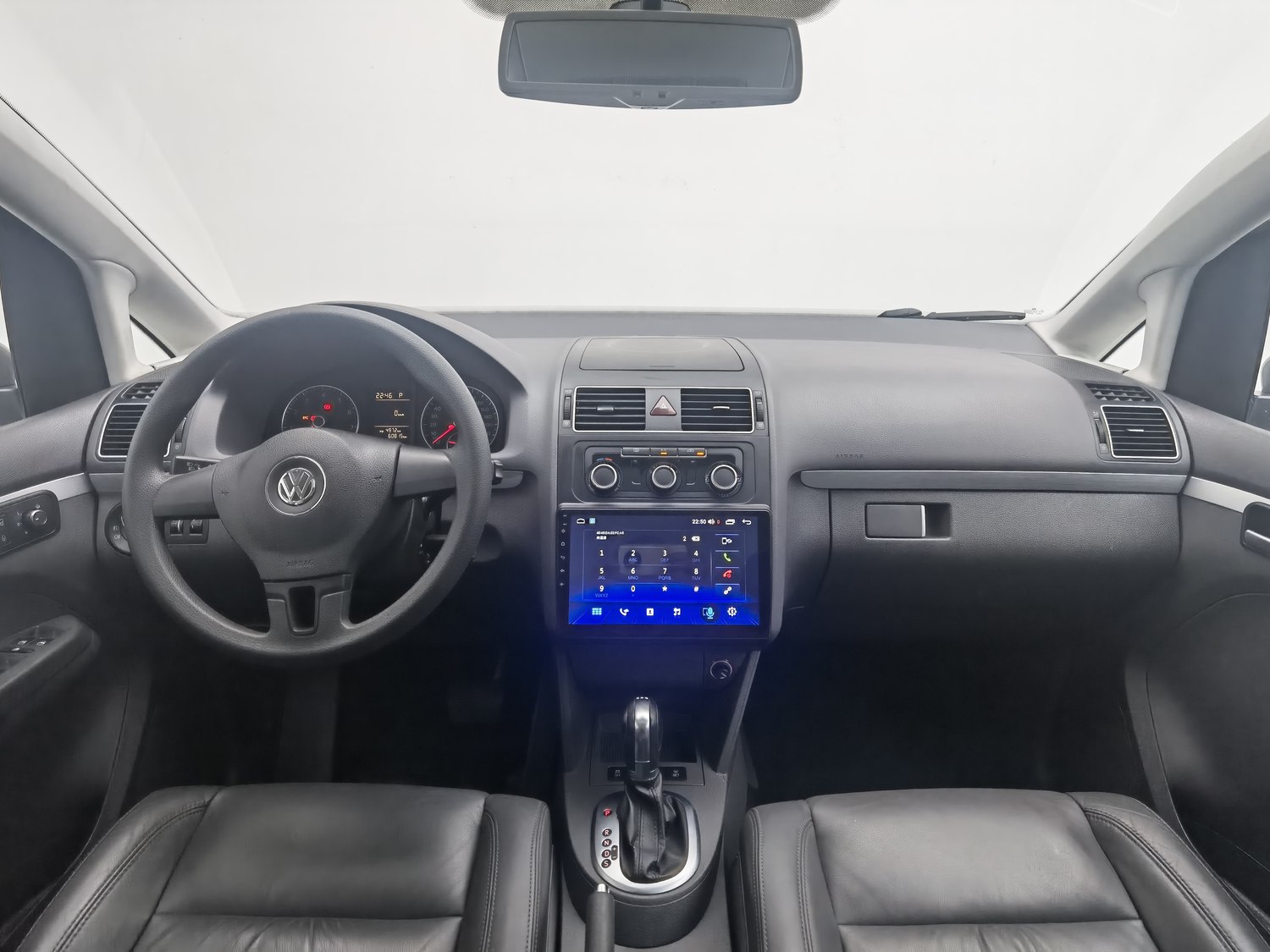 Used Volkswagen Touran 2015 1.4 AT
