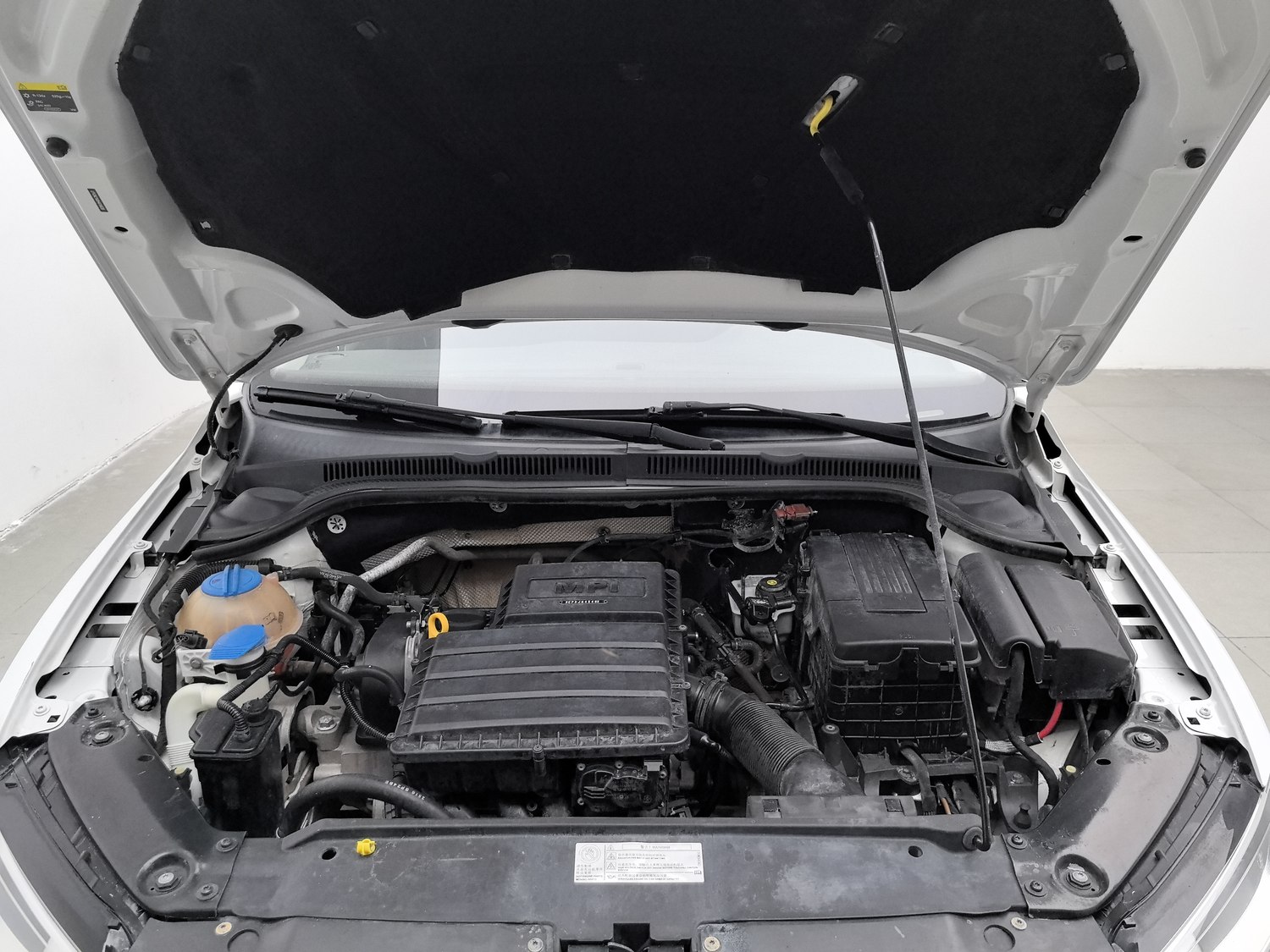 Used Volkswagen Sagitar 2017 1.6 AT