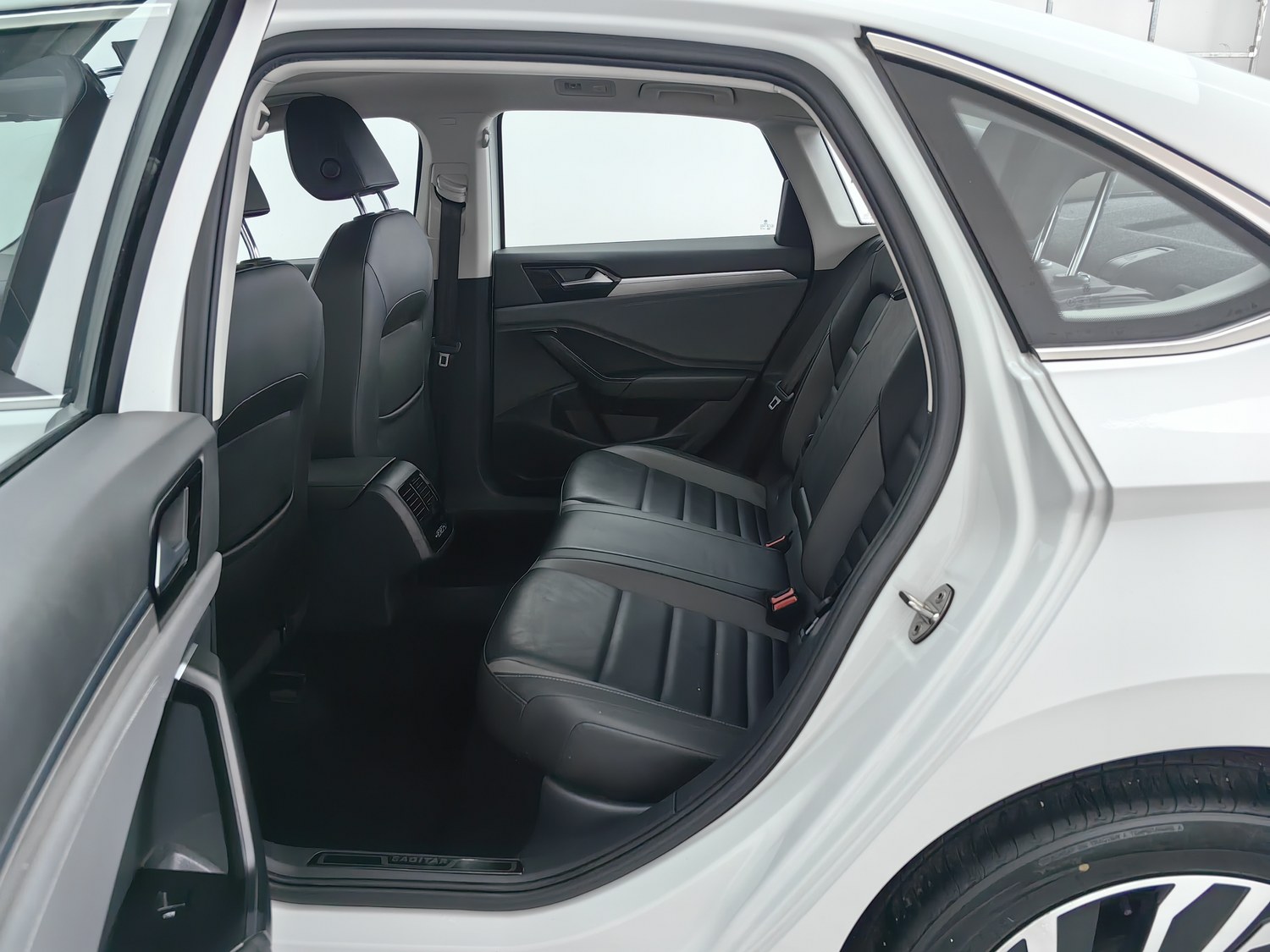 Used Volkswagen Sagitar 2022 1.4 AT