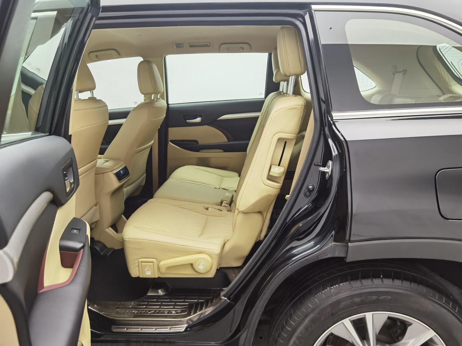 Used Toyota Highlander 2015 2.0 AT