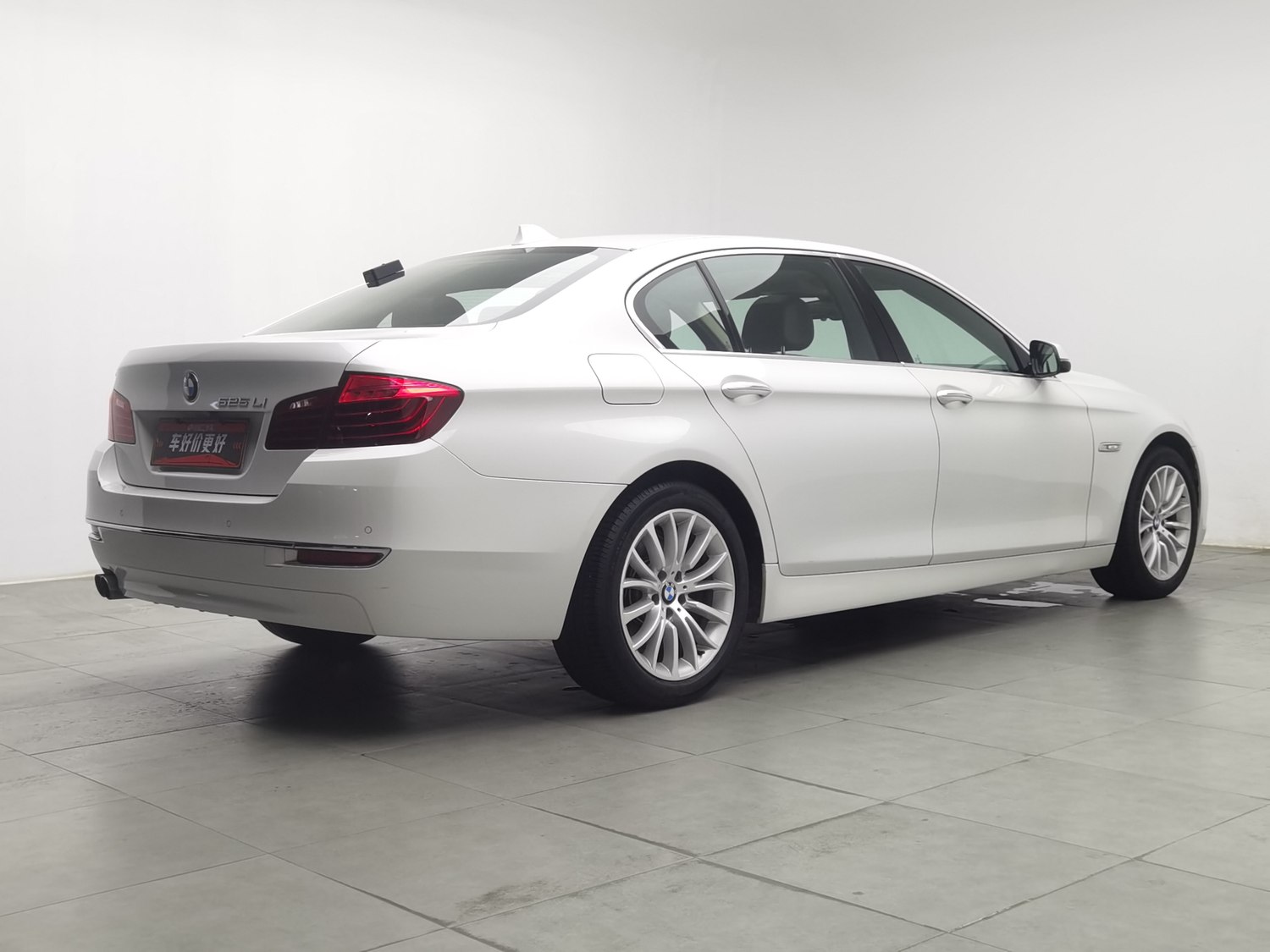 Used BMW THE5 2017 2.0 AT