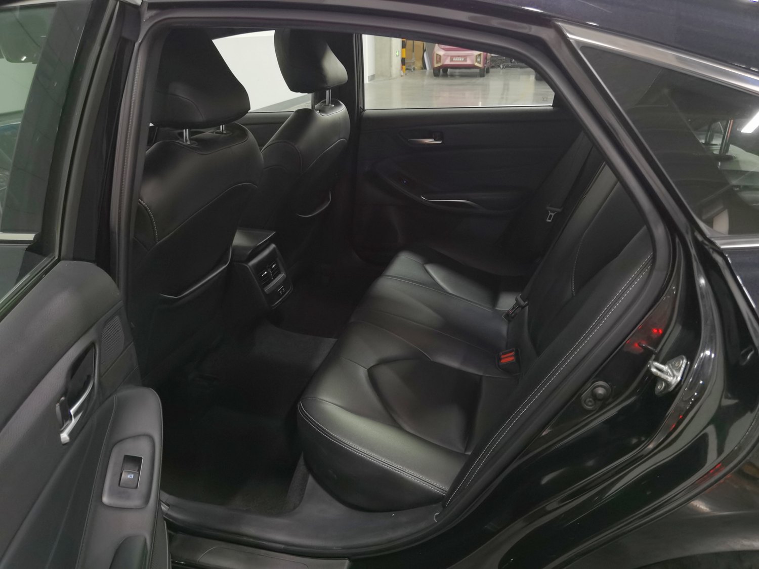 Used Toyota Avalon 2019 2.0 AT