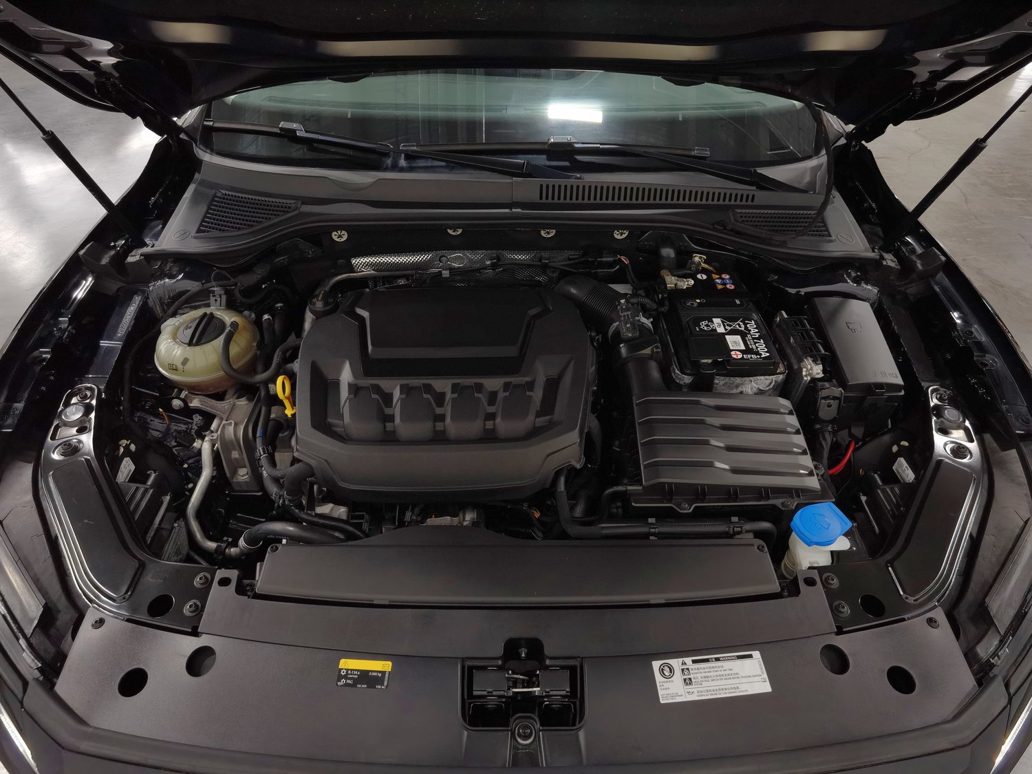 Used Volkswagen Passat 2024 2.0 AT