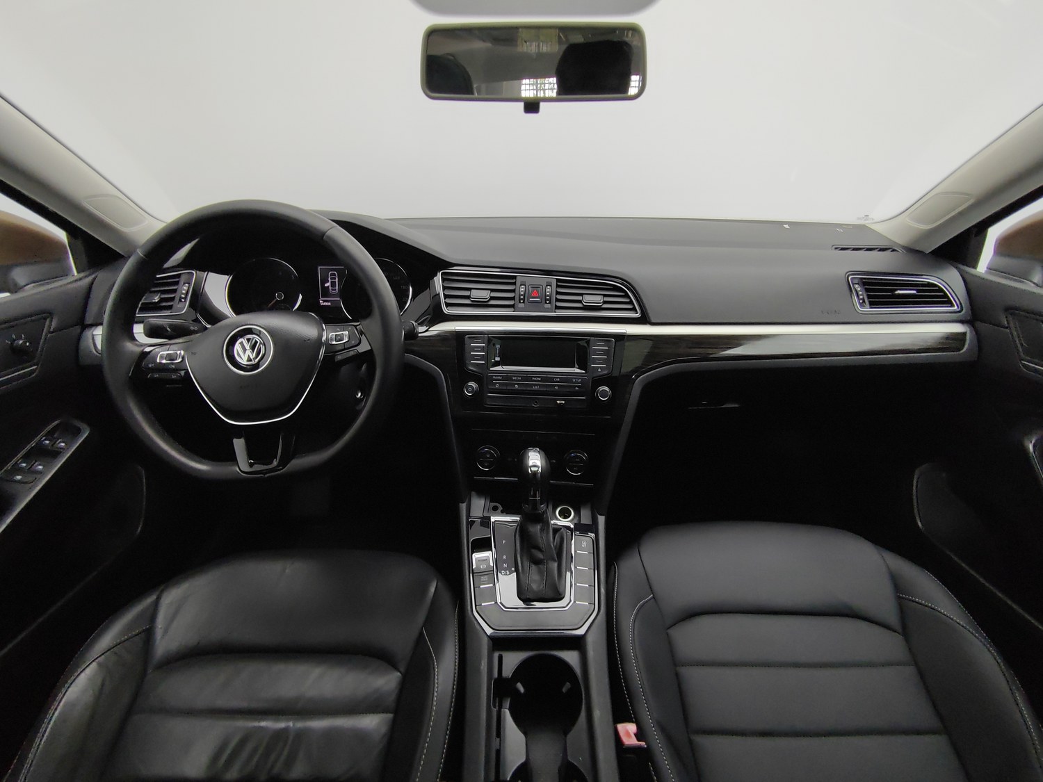 Used Volkswagen Lamando 2015 1.4 AT