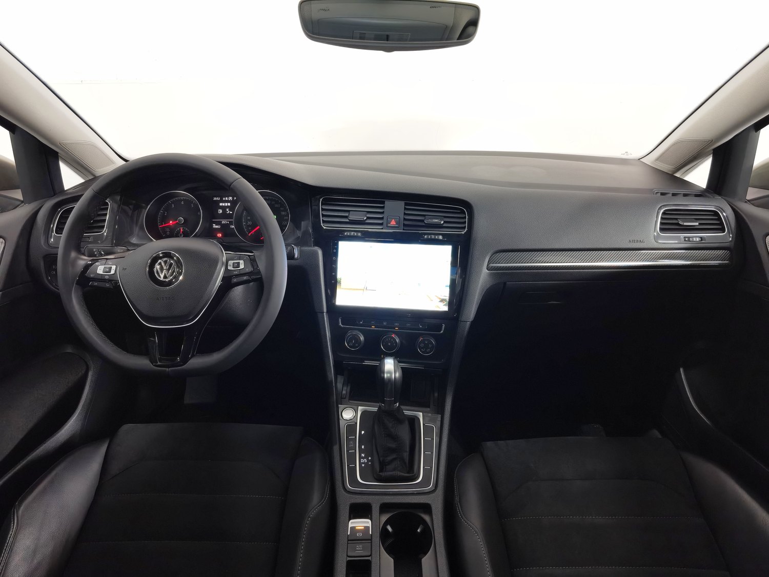Used Volkswagen Golf 2019 1.4 AT