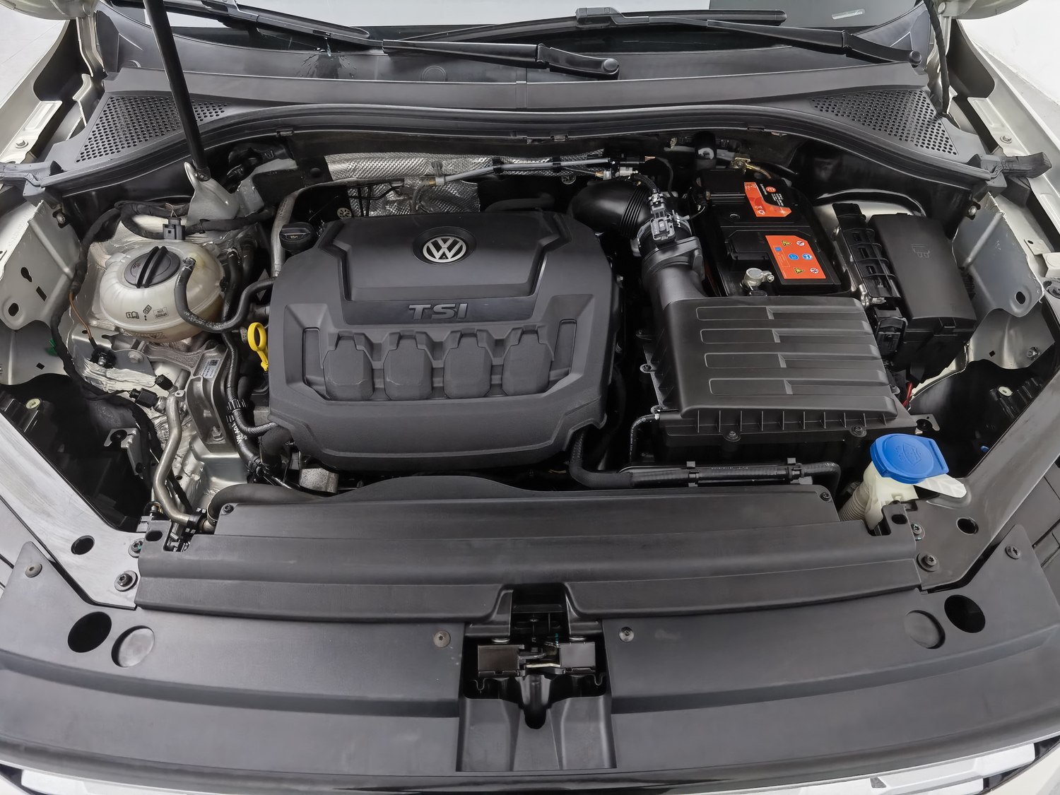 Used Volkswagen Tiguan L 2019 2.0 AT