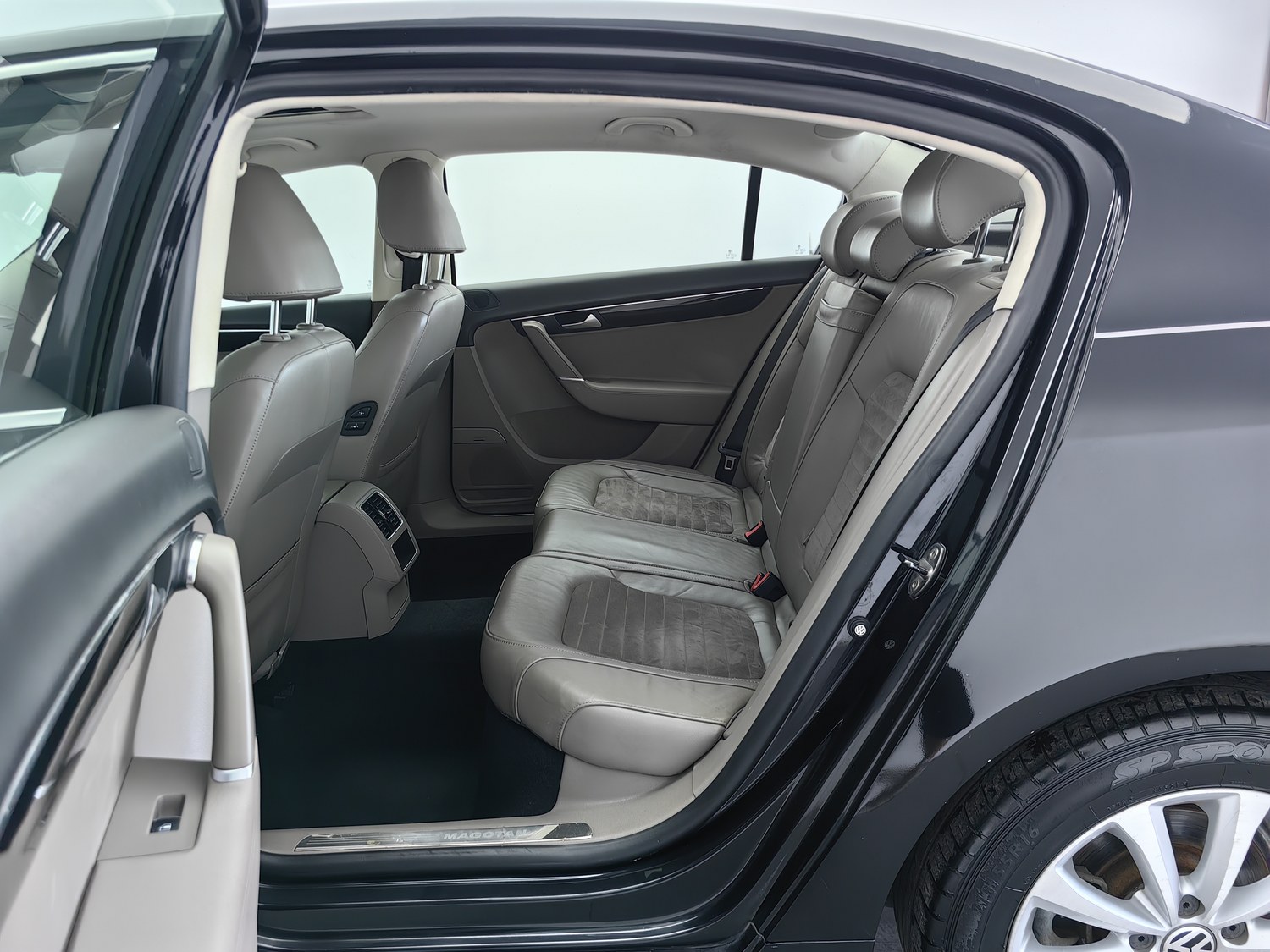 Used Volkswagen Magotan 2015 1.8 AT