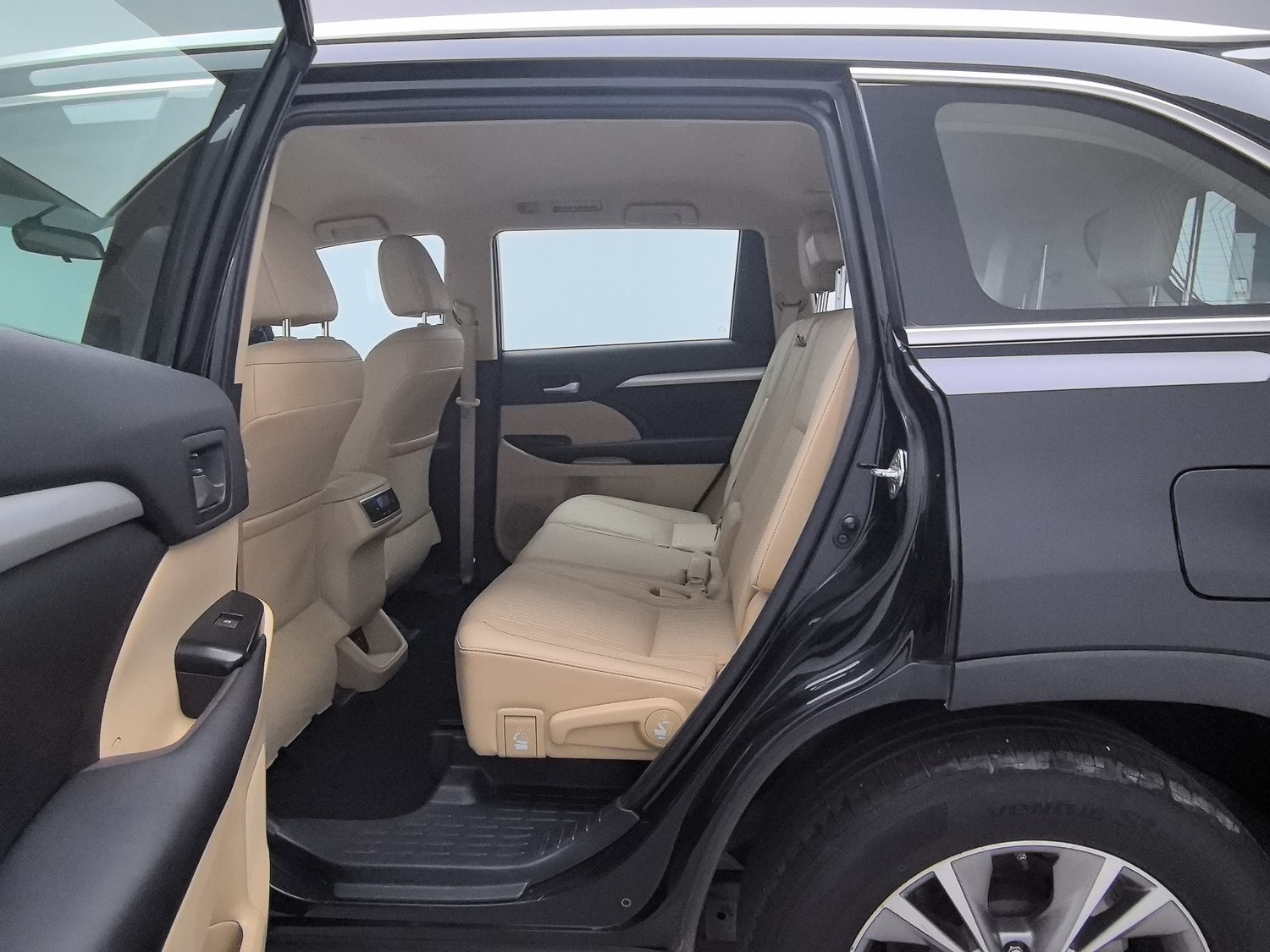 Used Toyota Highlander 2021 2.0 AT