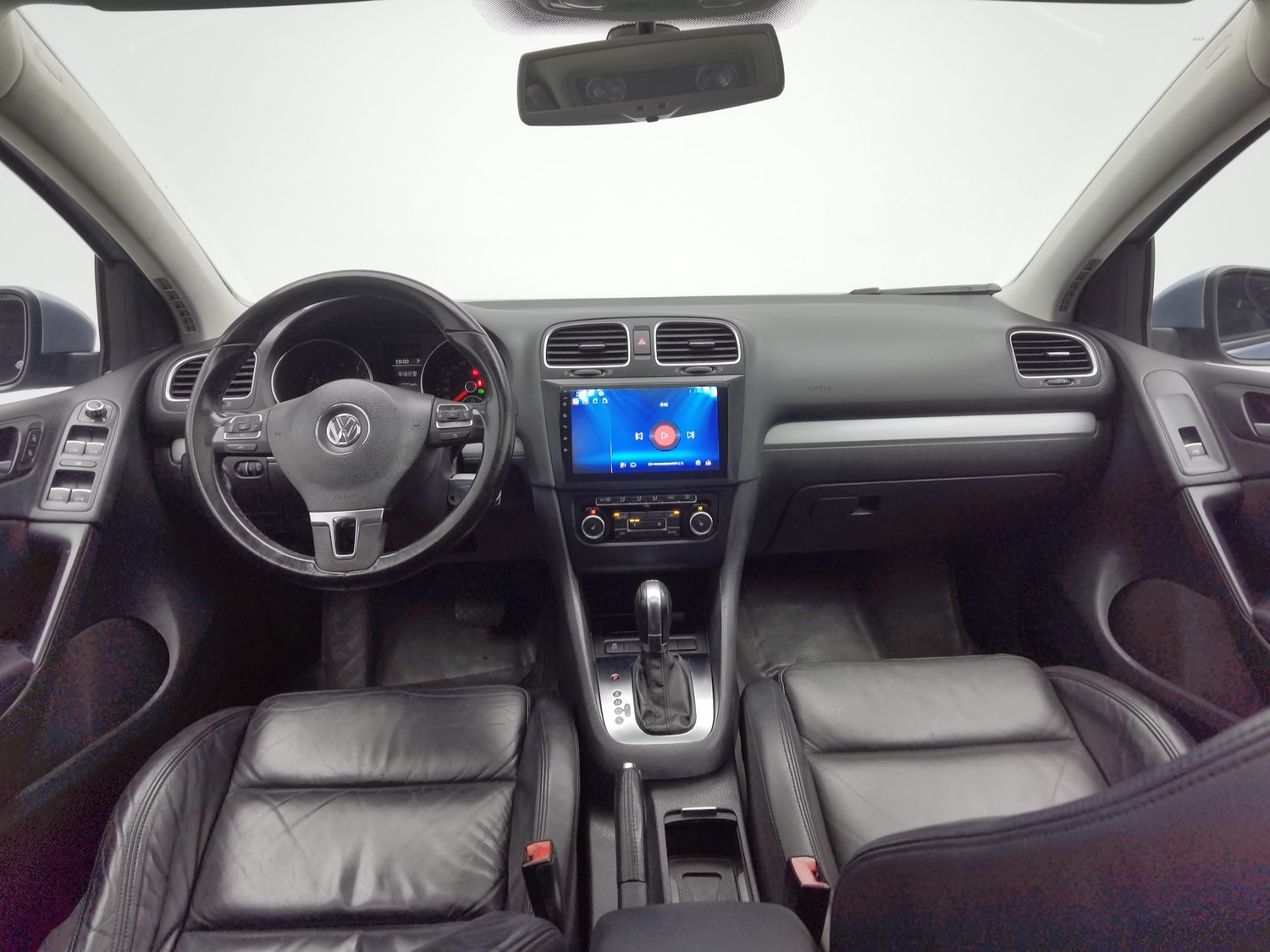 Used Volkswagen Golf 2011 1.4 AT