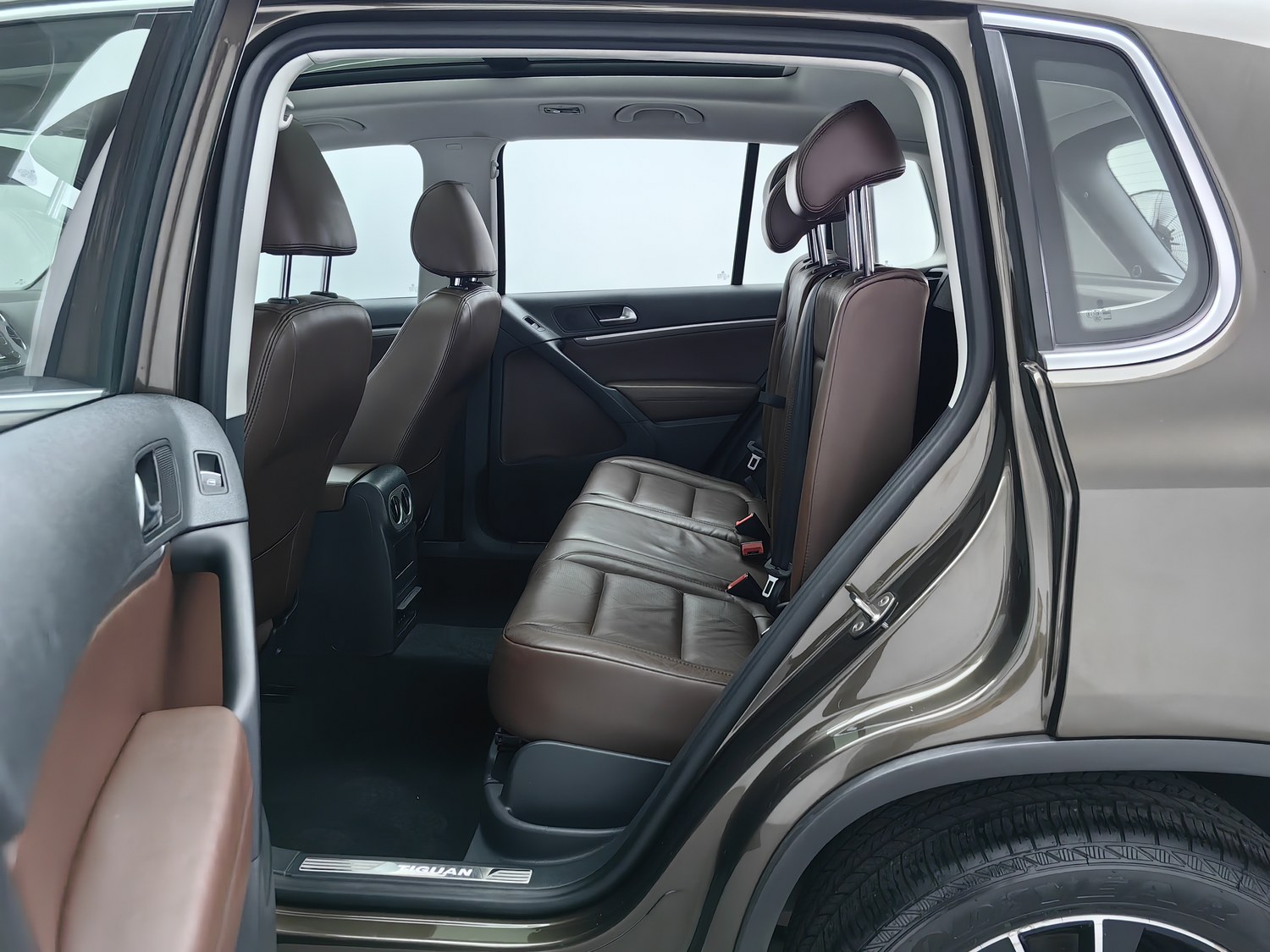 Used Volkswagen Tiguan 2015 1.8 AT
