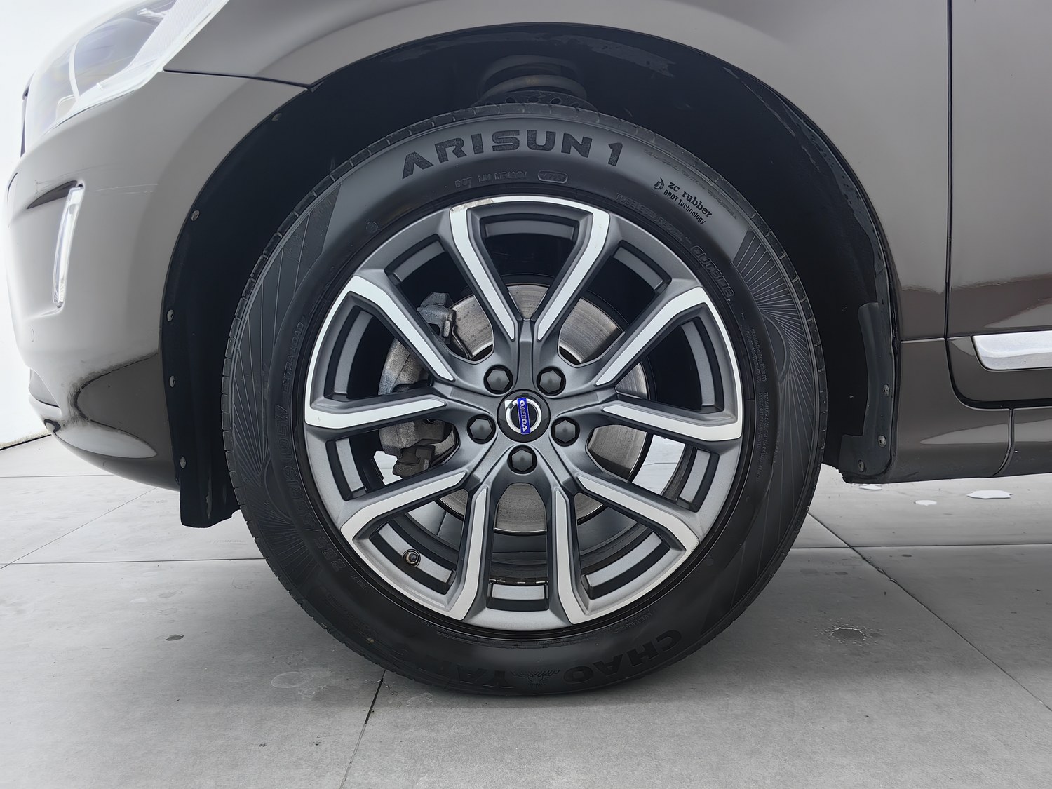 Used Volvo XC60 2017 2.0 AT