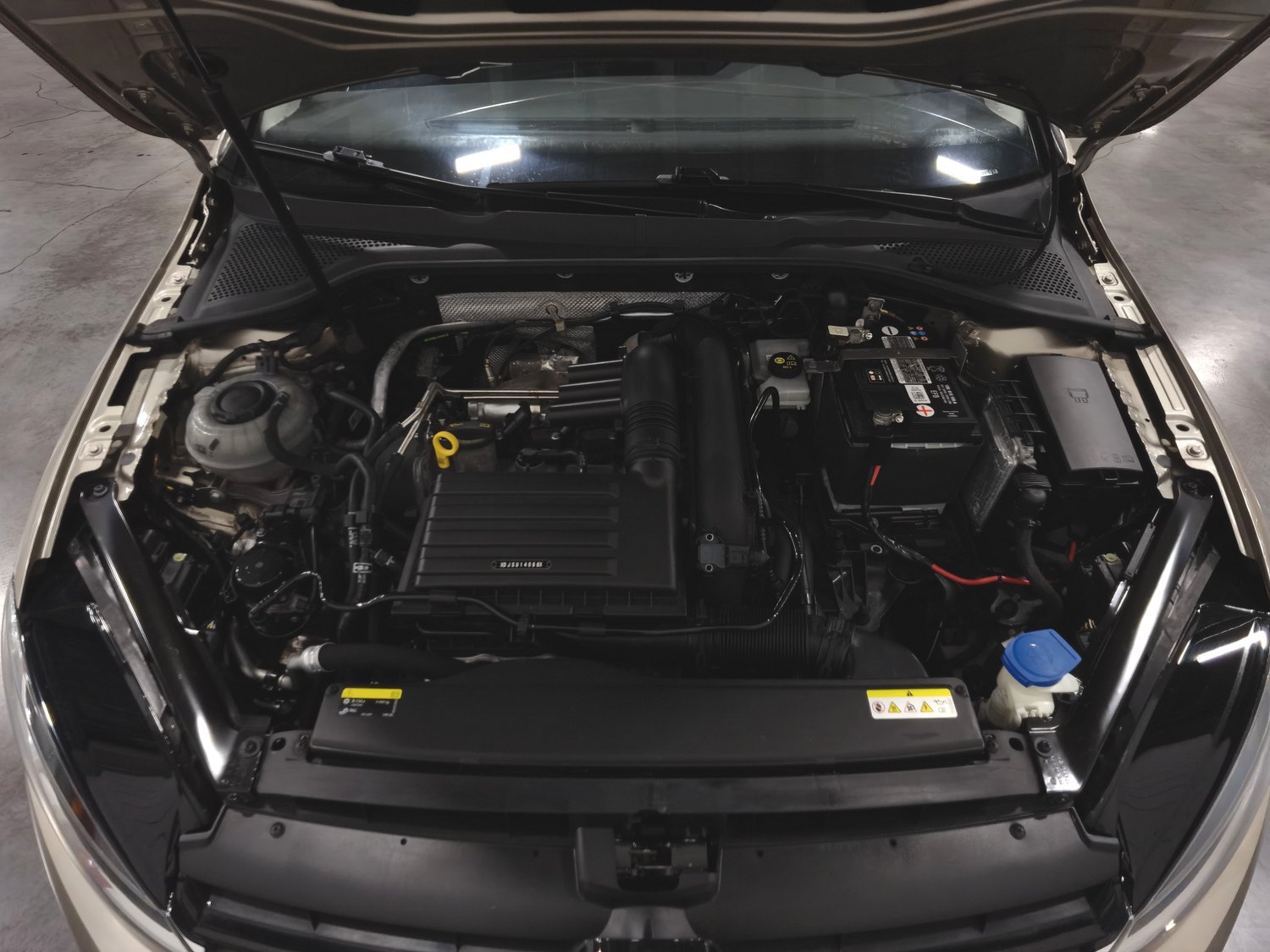 Used Volkswagen Golf 2020 1.4 AT