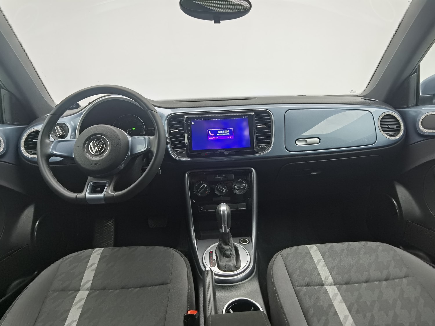 Used Volkswagen Beetle (Imported) 2017 1.2 AT