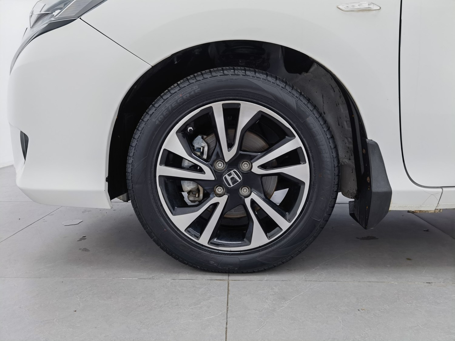 Used Honda Gienia 2016 1.5 AT