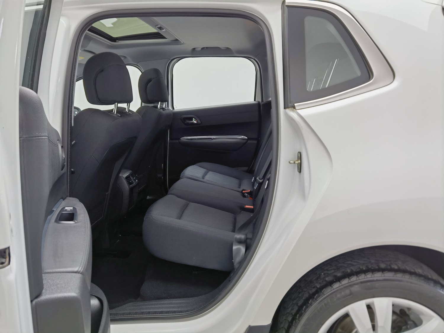 Used Peugeot 3008 2015 2.0 AT