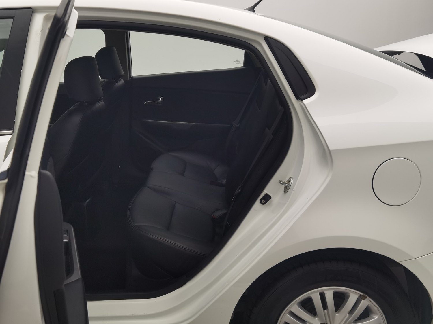 Used Kia K2 2012 1.4 MT