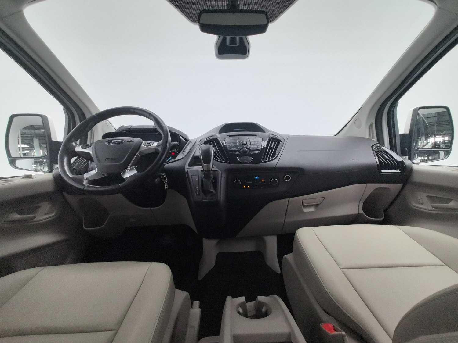 Used Ford Tourneo 2017 2.0 AT