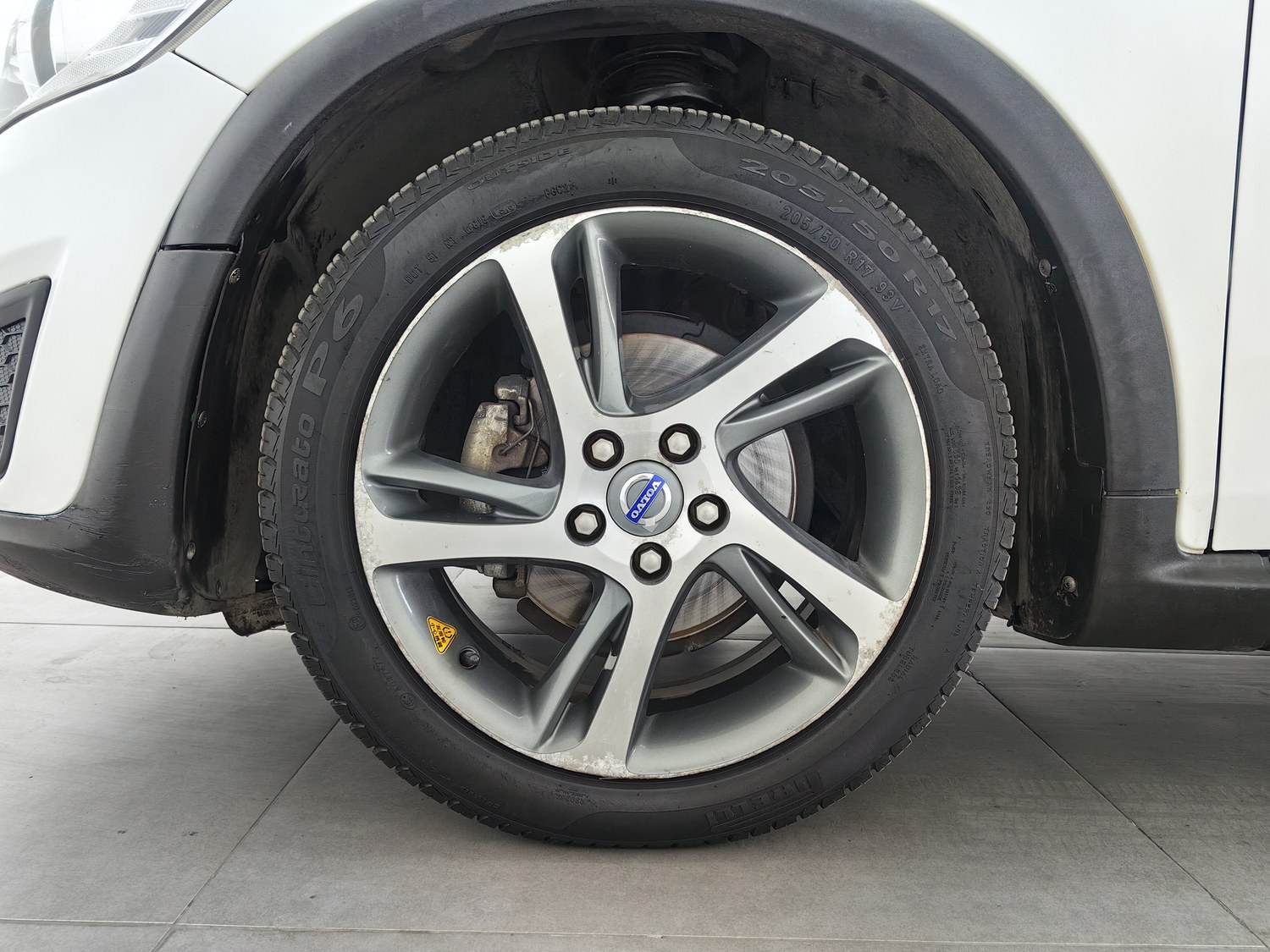 Used Volvo C30 2013 2.0 AT