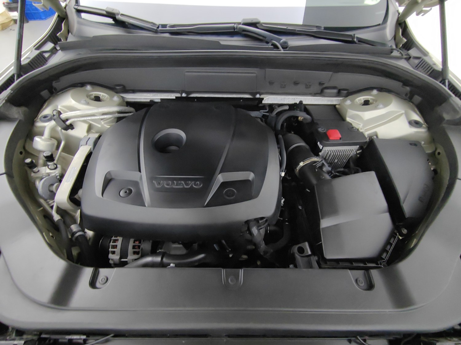 Used Volvo XC60 2020 2.0 AT