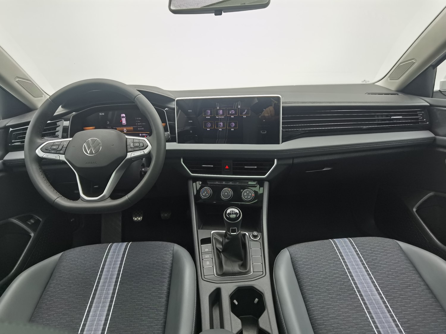Used Volkswagen Sagitar 2025 1.2 MT