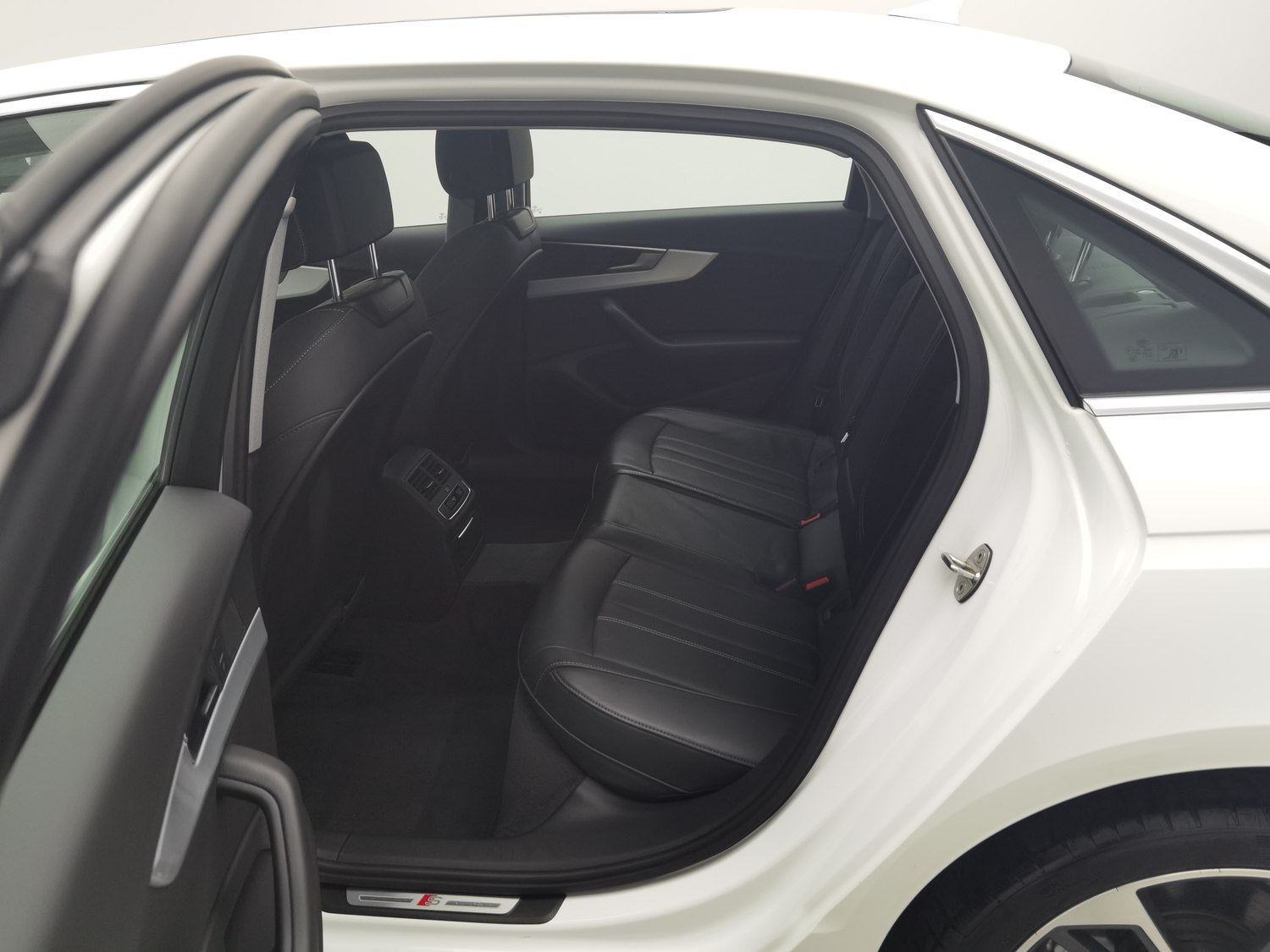 Used Audi A4L 2023 2.0 AT