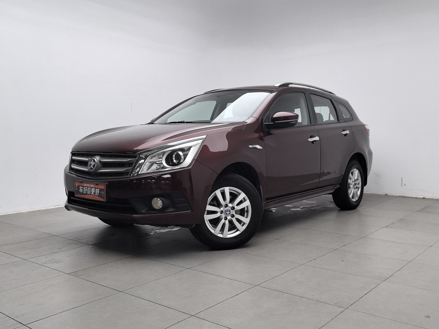Used Venucia T70 2015 2.0 AT
