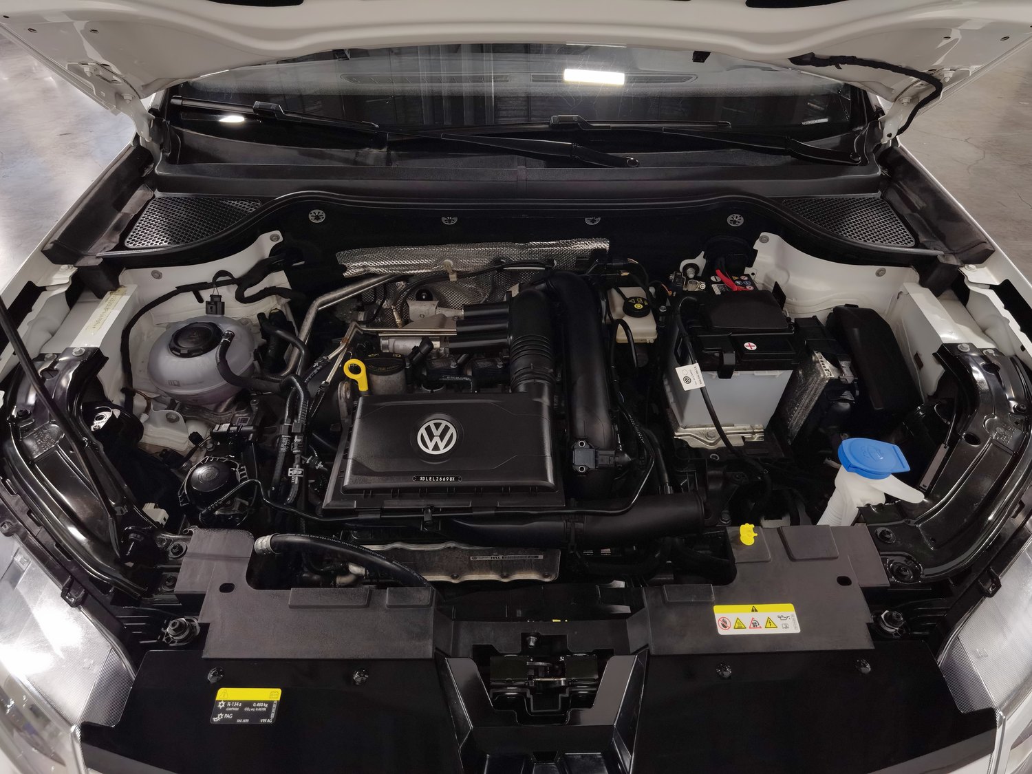 Used Jetta VS5 2023 1.4 AT