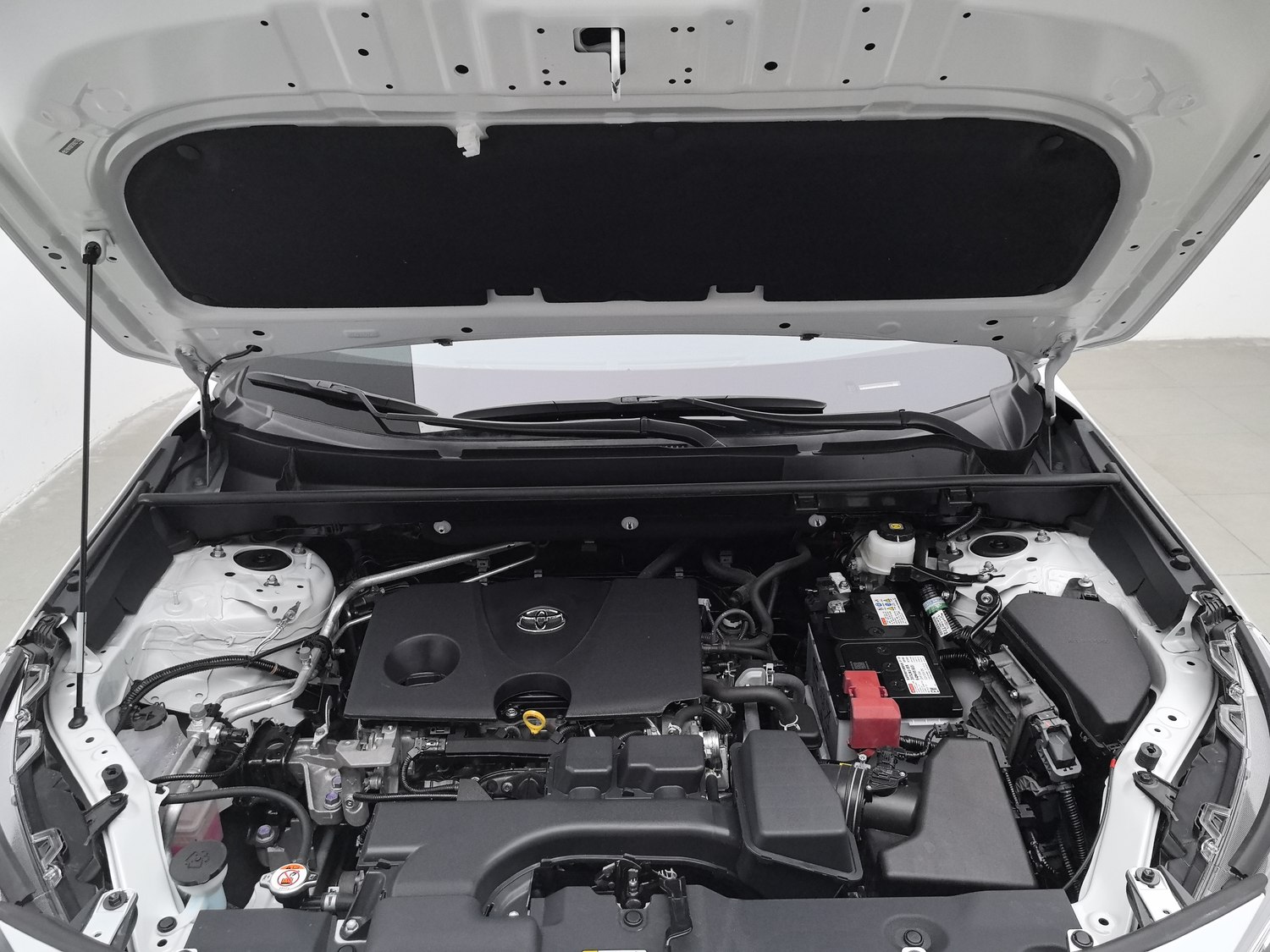 Used Toyota RAV4 2023 2.0 AT