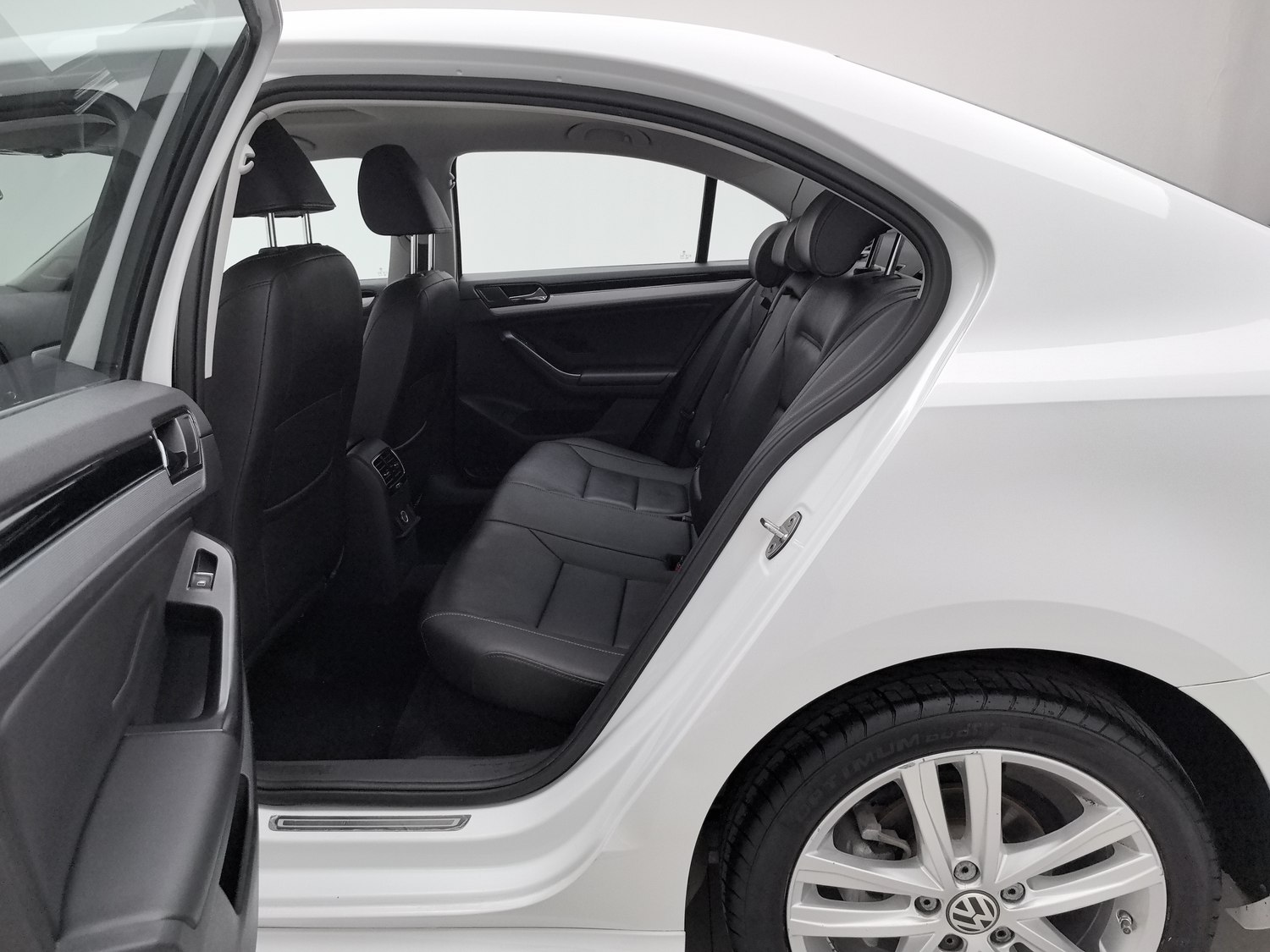 Used Volkswagen Sagitar 2018 1.4 AT