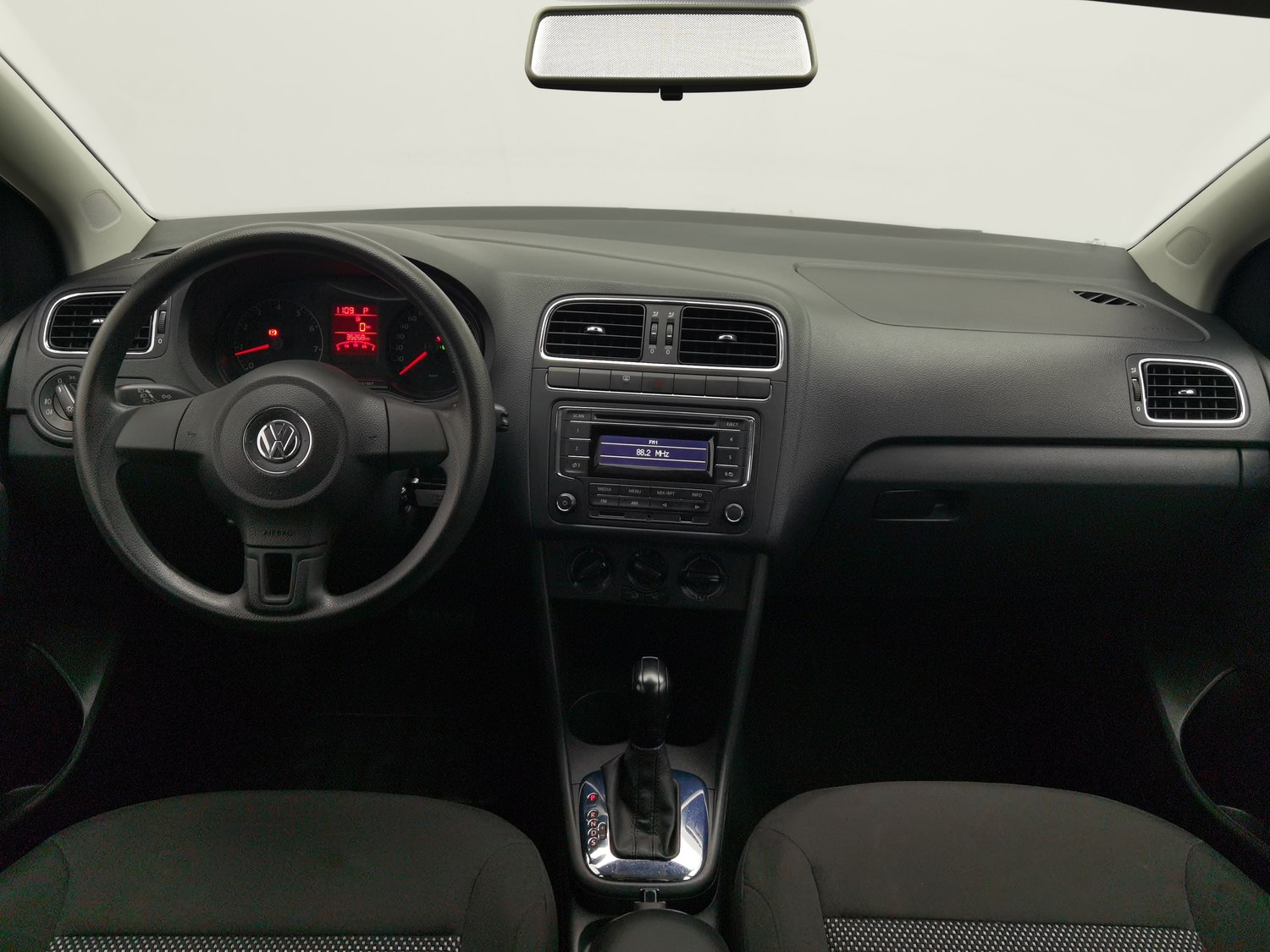 Used Volkswagen Polo 2013 1.6 AT