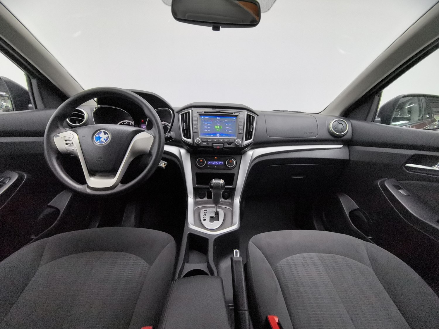 Used Venucia T70 2015 2.0 AT