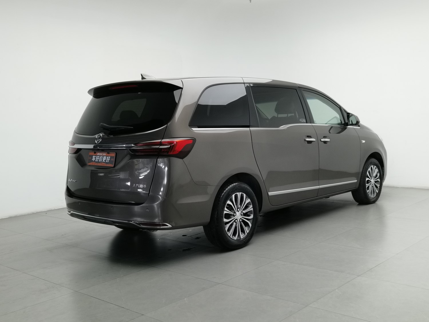 Used Buick GL8 2022 2.0 AT
