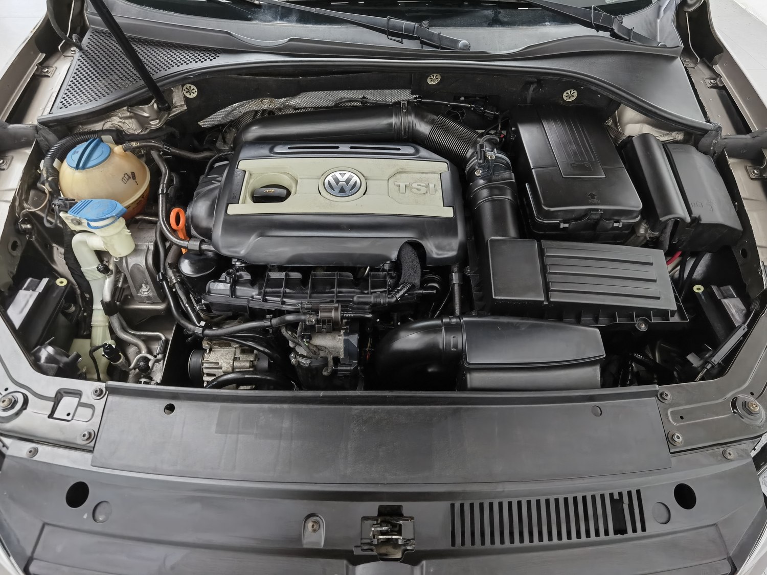 Used Volkswagen Passat 2011 1.8 AT