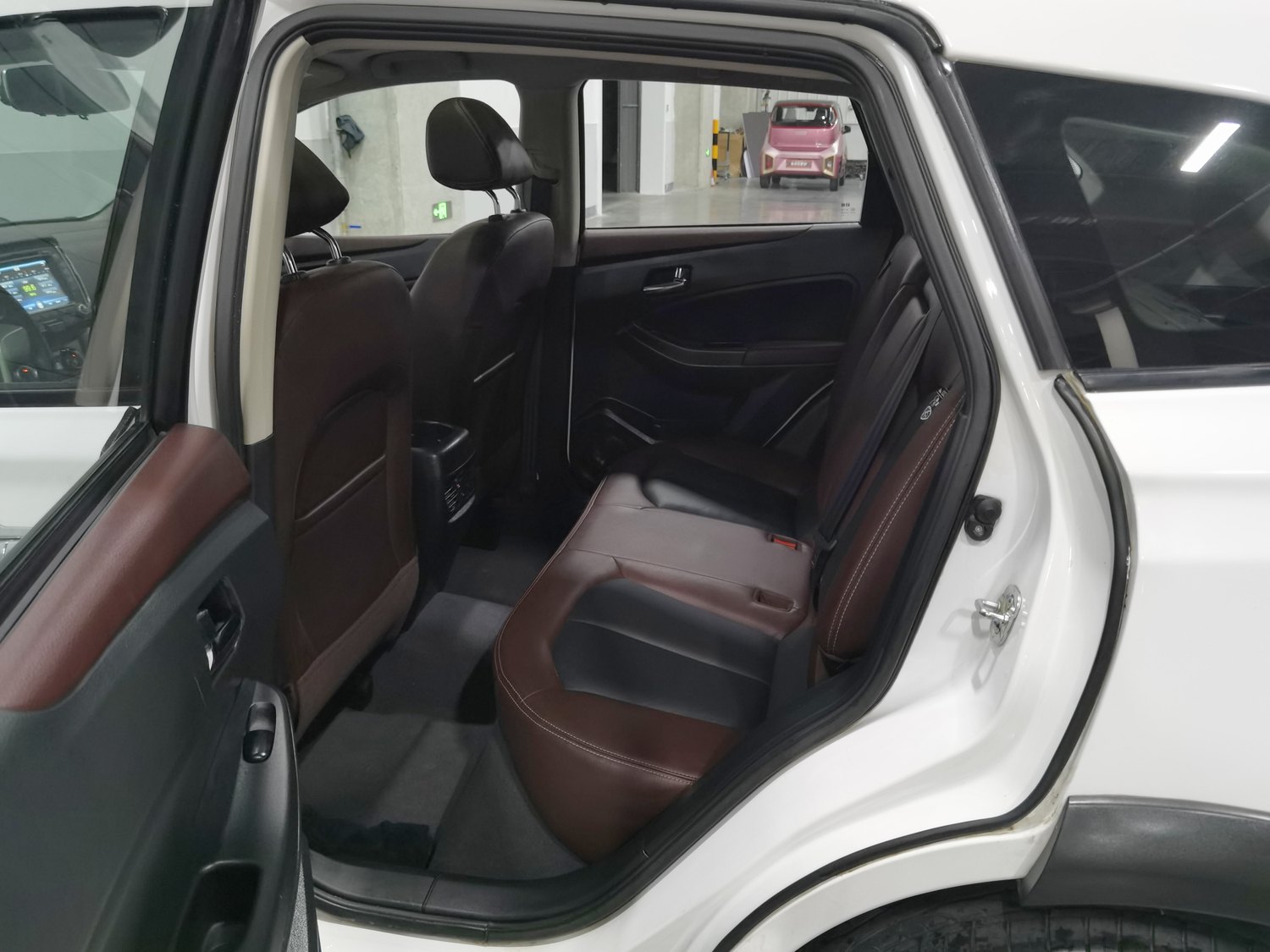 Used Venucia T70X 2015 2.0 AT