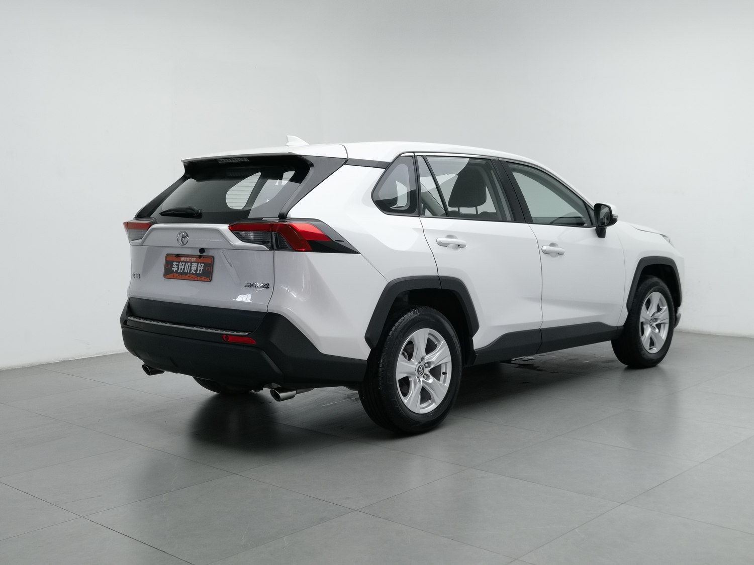 Used Toyota RAV4 2023 2.0 AT