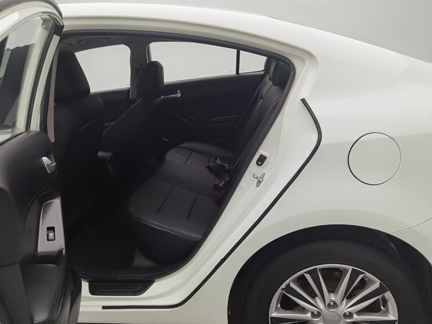 Used Kia K3 2015 1.6 MT