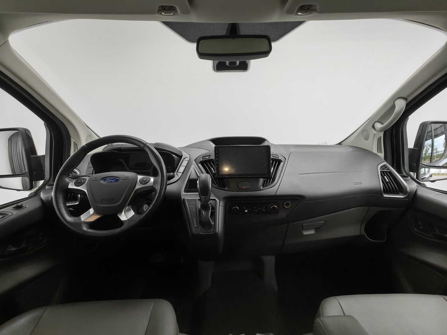 Used Ford Tourneo 2020 2.0 AT