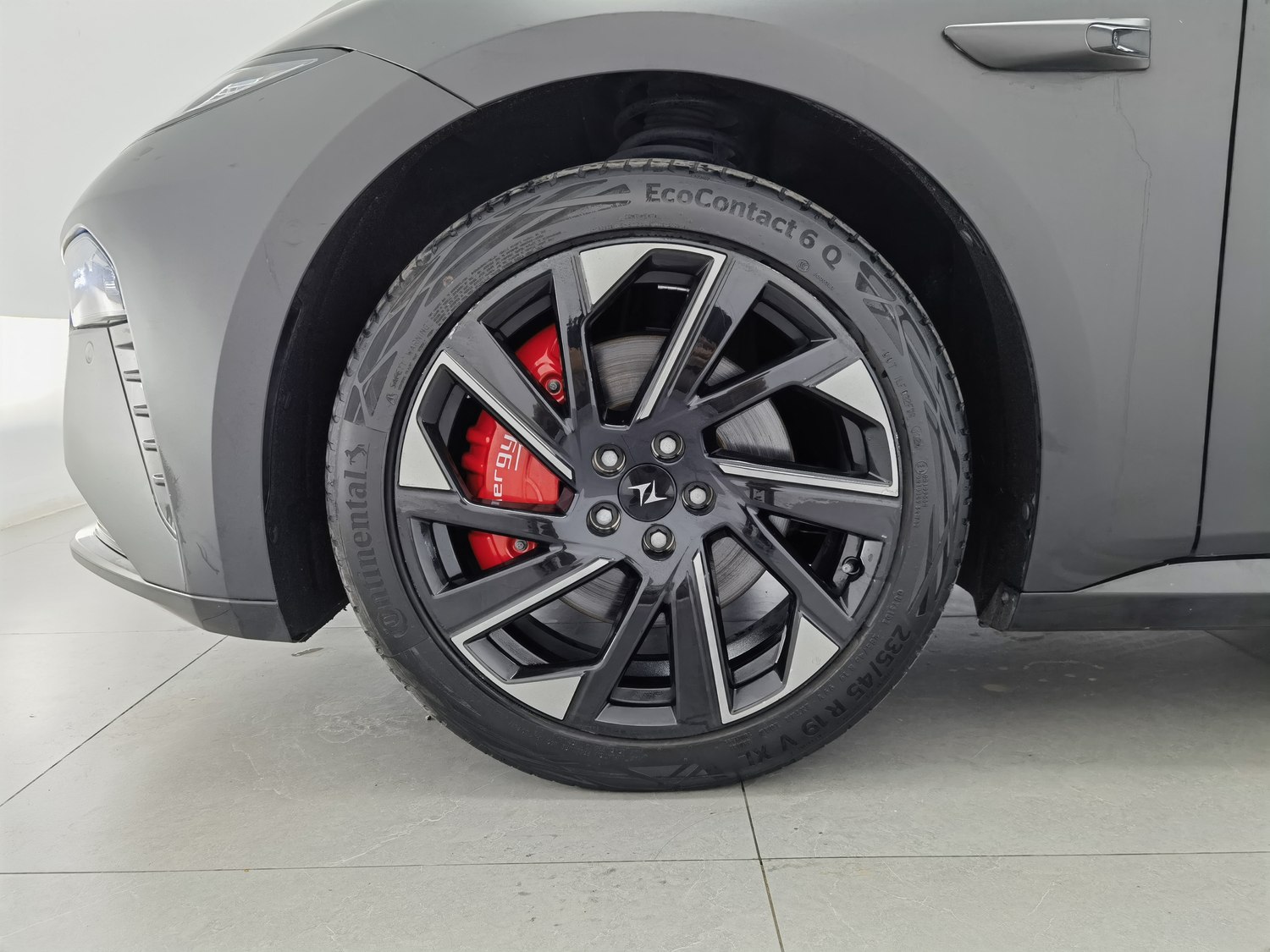 Used dongfengyipai eπ007 2024