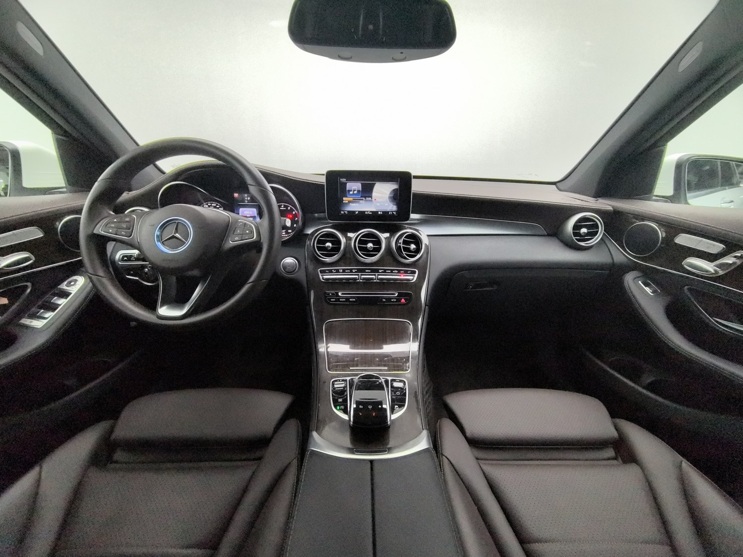 Used Mercedes-Benz GLC 2016 2.0 AT