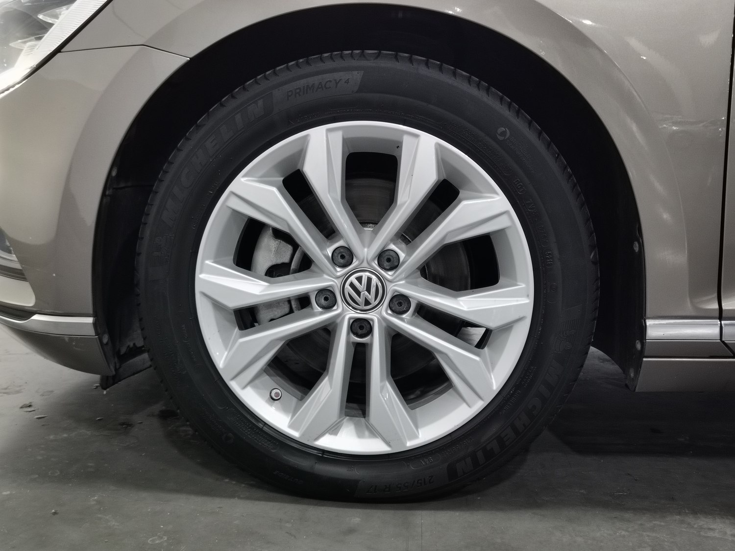 Used Volkswagen Magotan 2019 2.0 AT