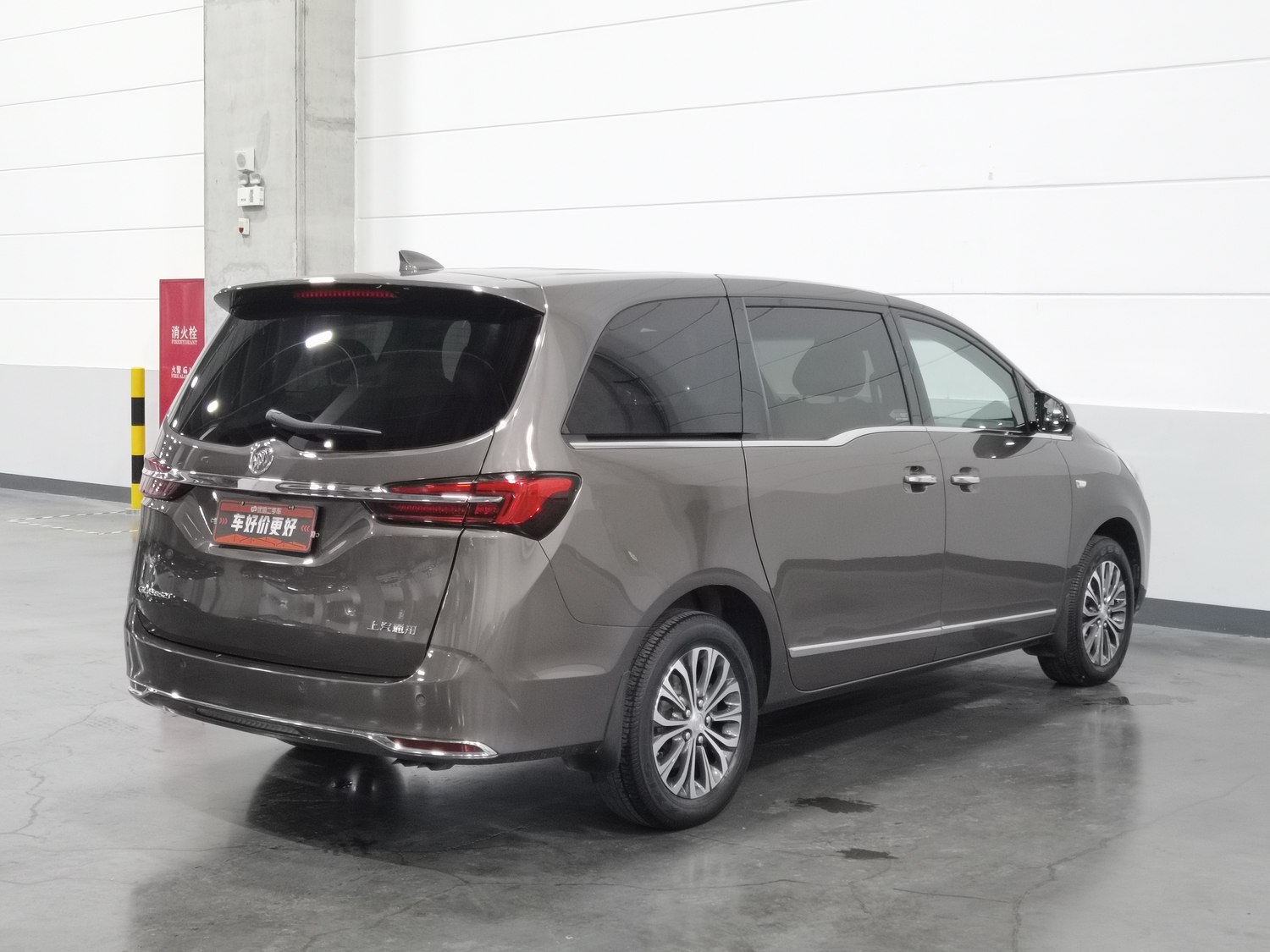 Used Buick GL8 2022 2.0 AT