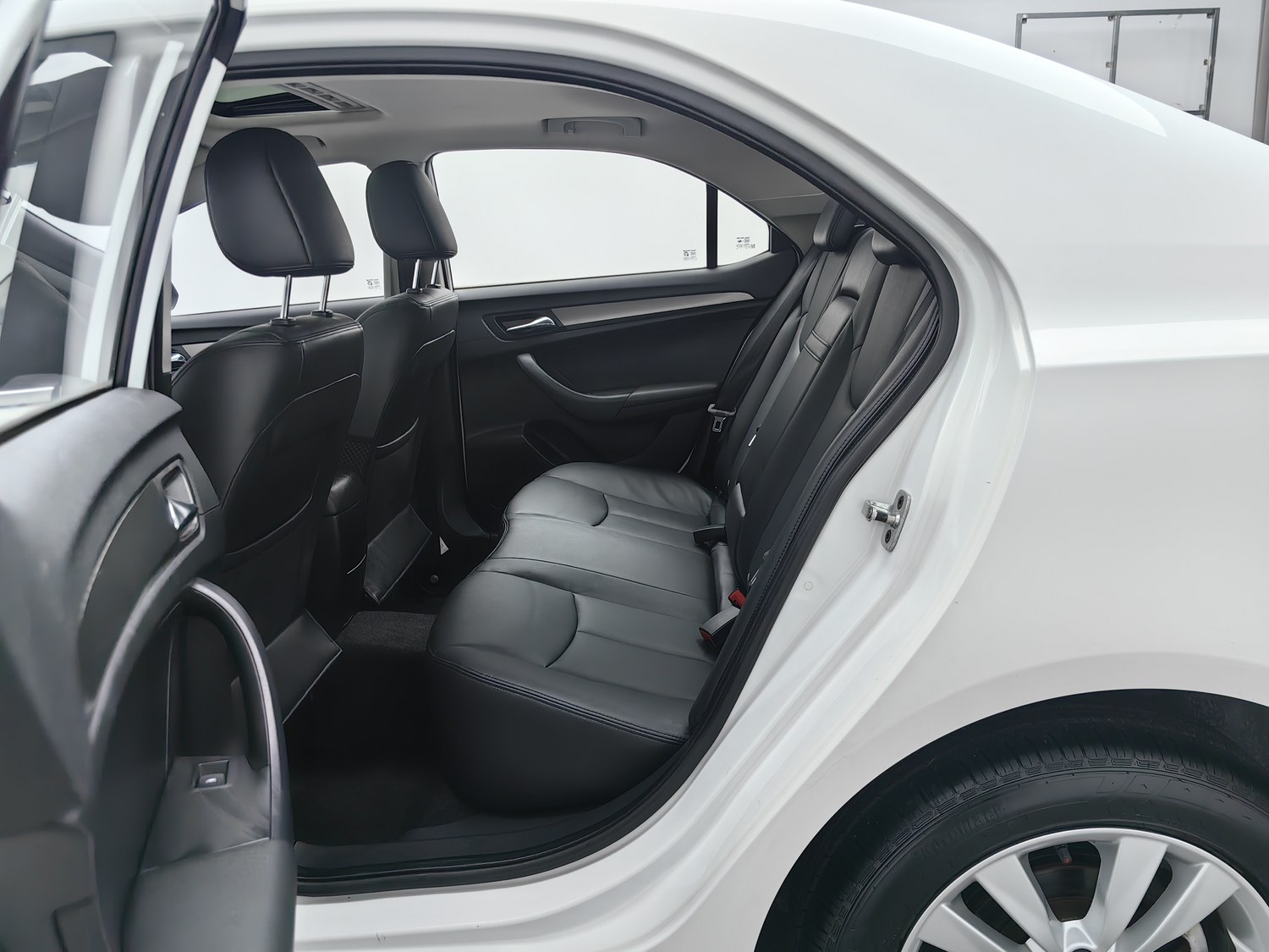 Used Roewe 360 2015 1.5 MT