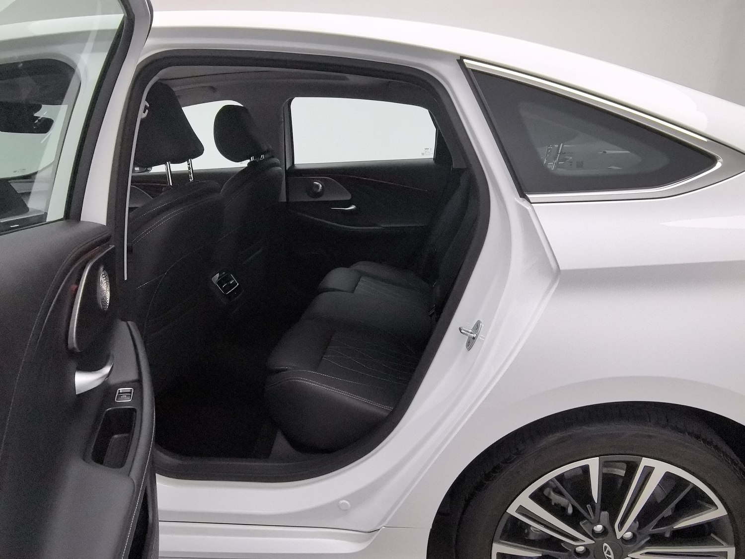 Used Chery Arrizo 8 2024 1.6 AT