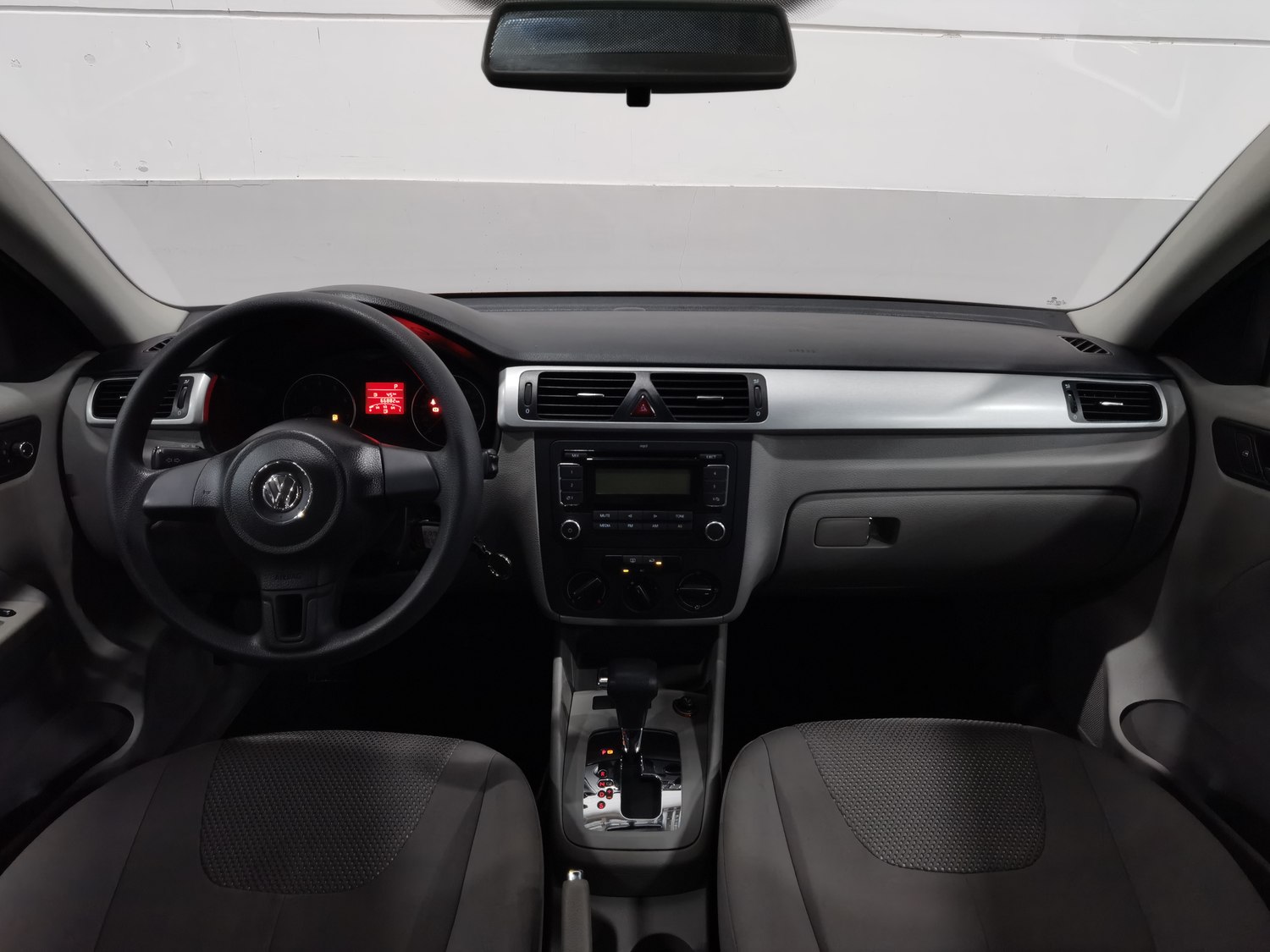 Used Volkswagen Bora 2011 1.6 AT
