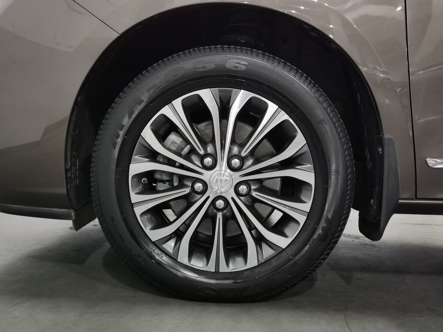 Used Buick GL8 2022 2.0 AT