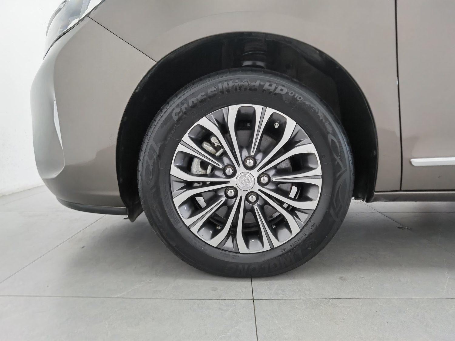 Used Buick GL8 2022 2.0 AT