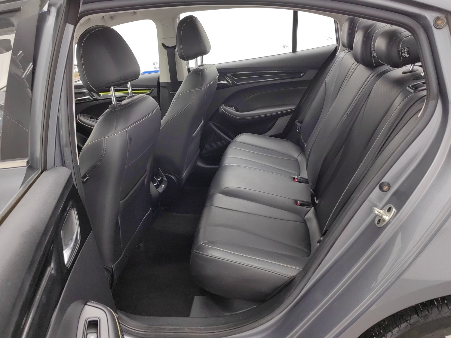 Used Roewe i5 2021 1.5 AT