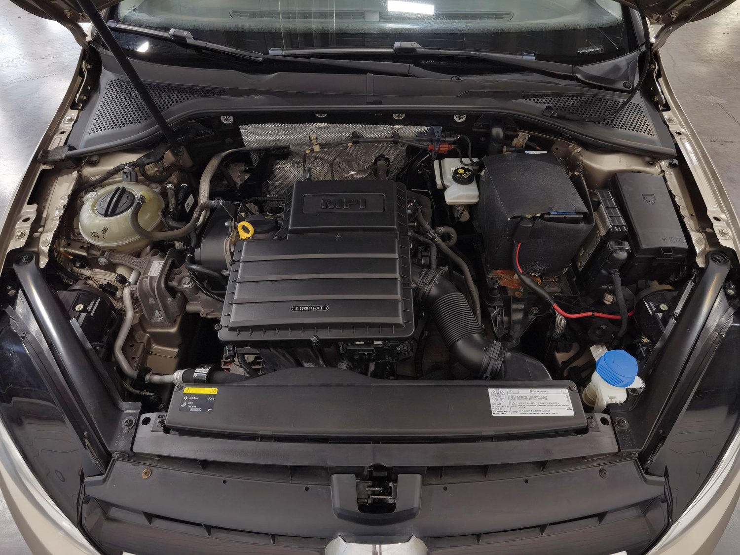 Used Volkswagen Golf 2015 1.6 MT